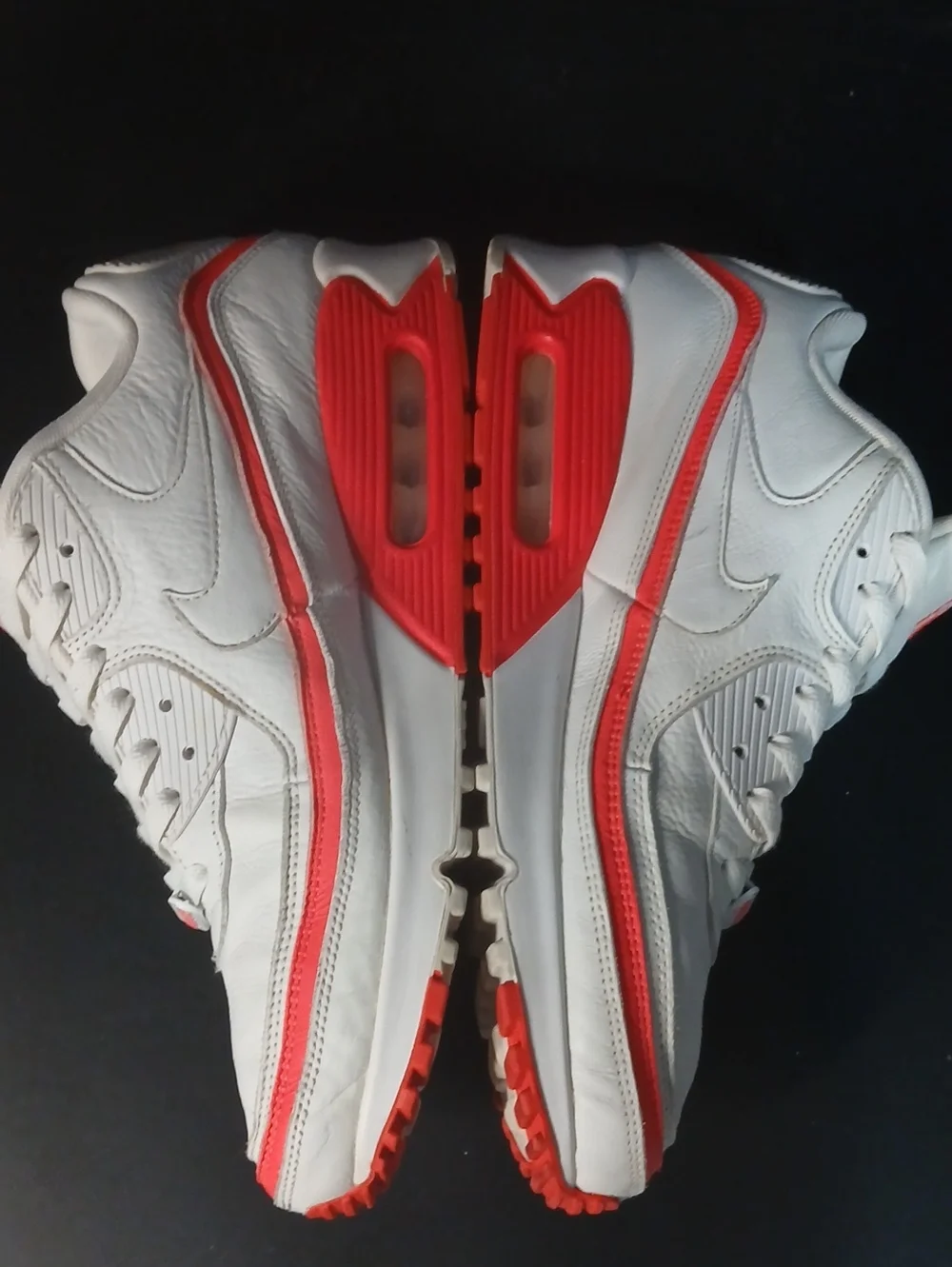 Nike Air Max '90 x Undefeated. 